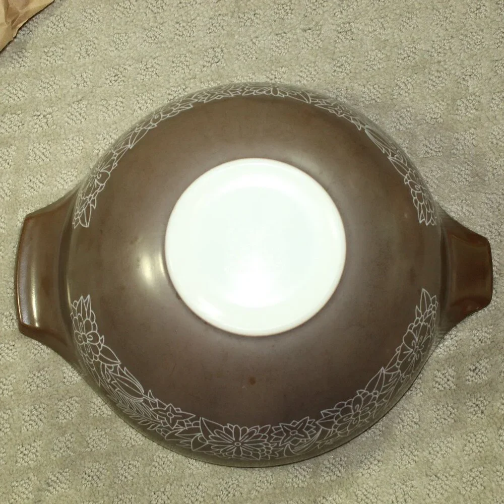 Vintage 1978 Pyrex Set of 4 Woodland Brown Nesting Mixing Bowls 441 442 443 444